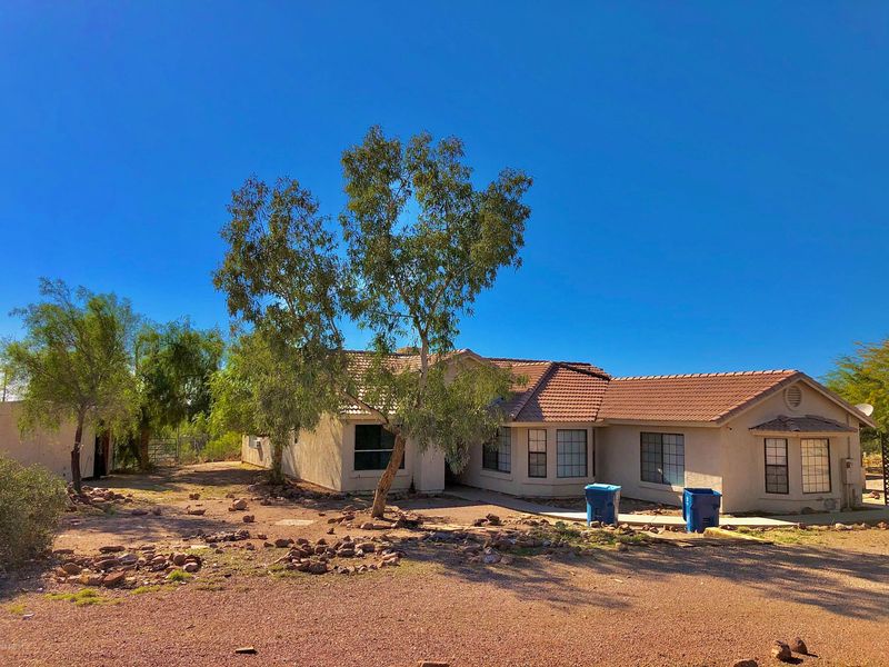 94 N Mountain View Rd, Apache Junction, AZ 85119