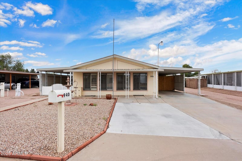 940 96th Way, Mesa, AZ 85208
