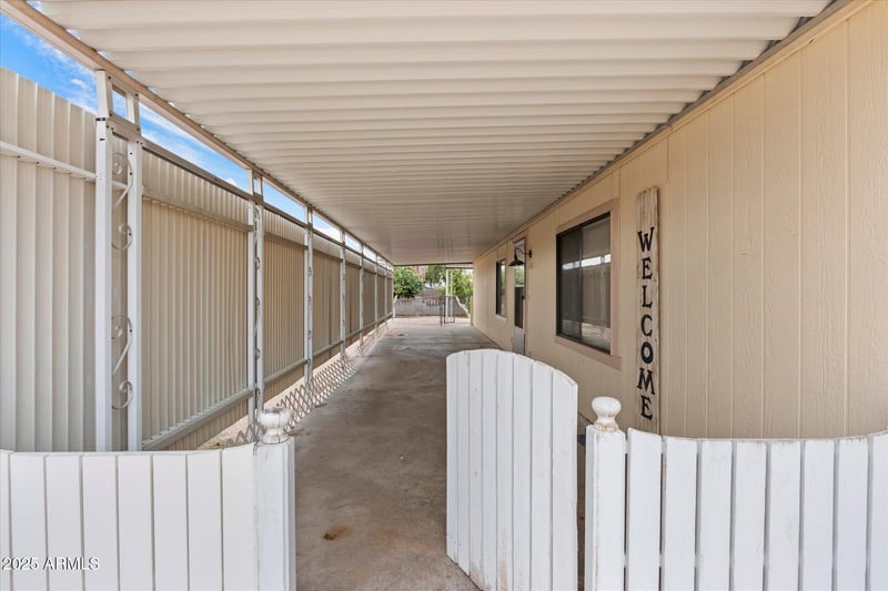 940 96th Way, Mesa, AZ 85208