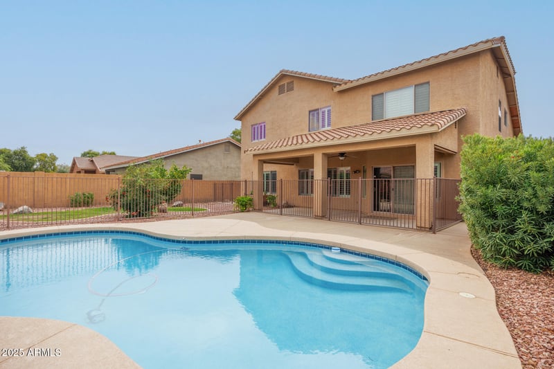 940 Chelsea Dr, San Tan Valley, AZ 85140