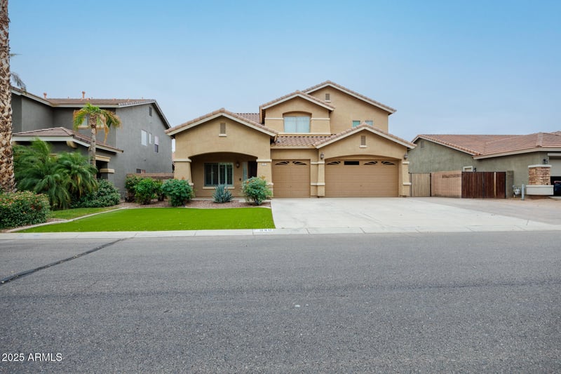 940 Chelsea Dr, San Tan Valley, AZ 85140