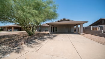 940 Harmony Ave, Mesa, AZ 85204