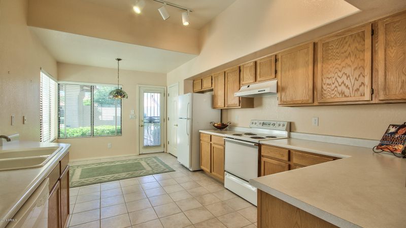 940 E Mcnair Dr, Tempe, AZ 85283