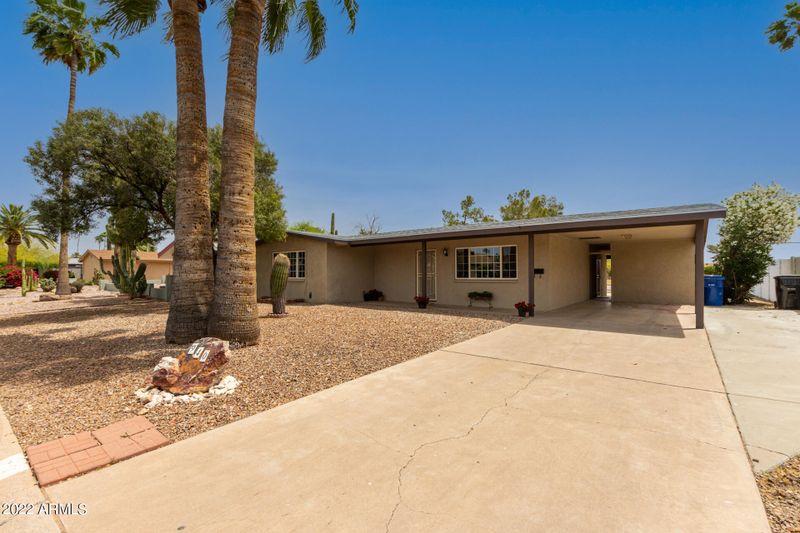 940 S Saranac Ave, Mesa, AZ 85208