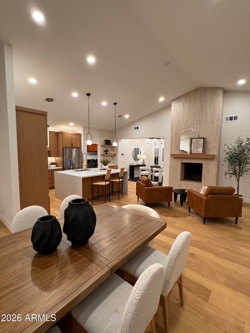 940 Secretariat Dr, Tempe, AZ 85284