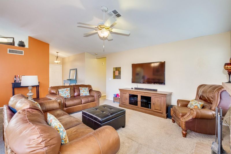 940 W Silver Creek Rd, Gilbert, AZ 85233