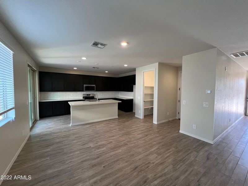 9402 E Saturn Ave, Mesa, AZ 85212