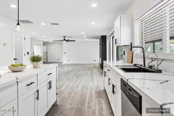 9402 18th St, Phoenix, AZ 85020
