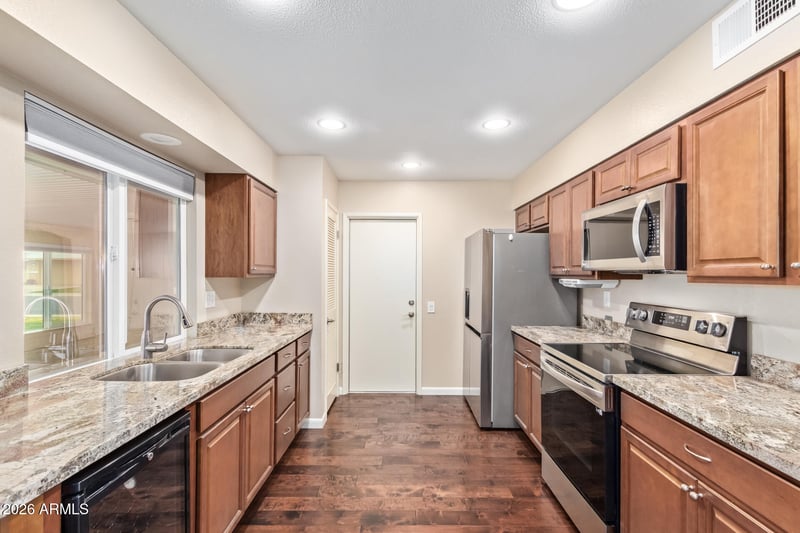 9402 Long Hills Dr, Sun City, AZ 85351