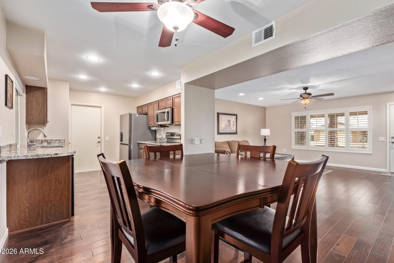 9402 Long Hills Dr, Sun City, AZ 85351