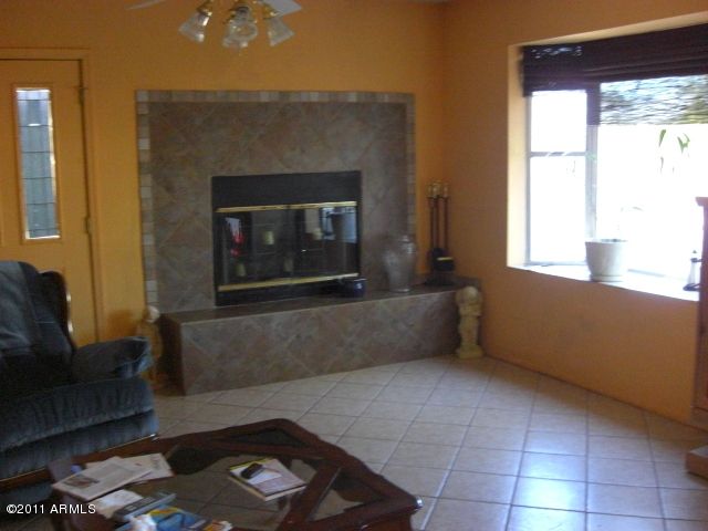 9403 E Des Moines St, Mesa, AZ 85207
