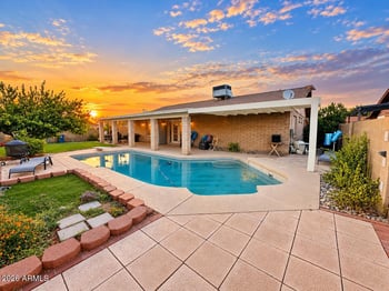 9403 N 50th Dr, Glendale, AZ 85302