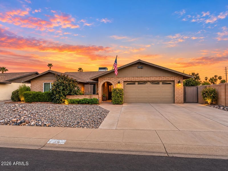 9403 N 50th Dr, Glendale, AZ 85302
