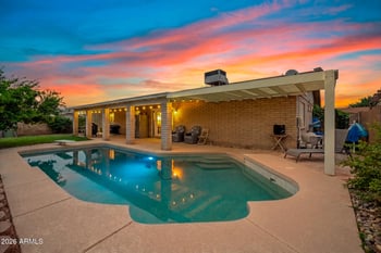 9403 N 50th Dr, Glendale, AZ 85302