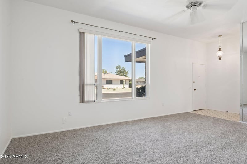 9405 Rolling Hills Dr, Sun City, AZ 85351