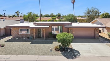 9405 Rolling Hills Dr, Sun City, AZ 85351