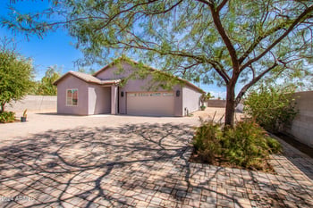 9407 S Calle Vauo Nawi --, Guadalupe, AZ 85283