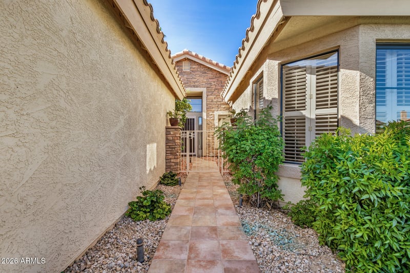 9408 Taro Ln, Peoria, AZ 85382
