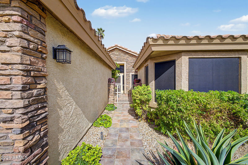 9408 W Taro Ln, Peoria, AZ 85382