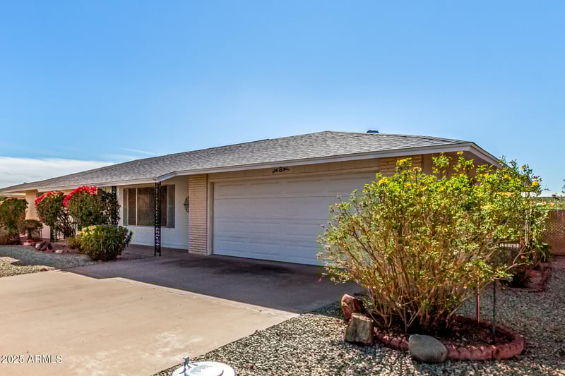 9409 Glen Oaks Cir, Sun City, AZ 85351