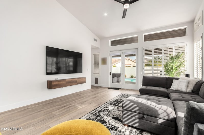 941 Adams Ct, Chandler, AZ 85225