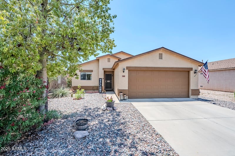 941 Desert Moon Trl, San Tan Valley, AZ 85143