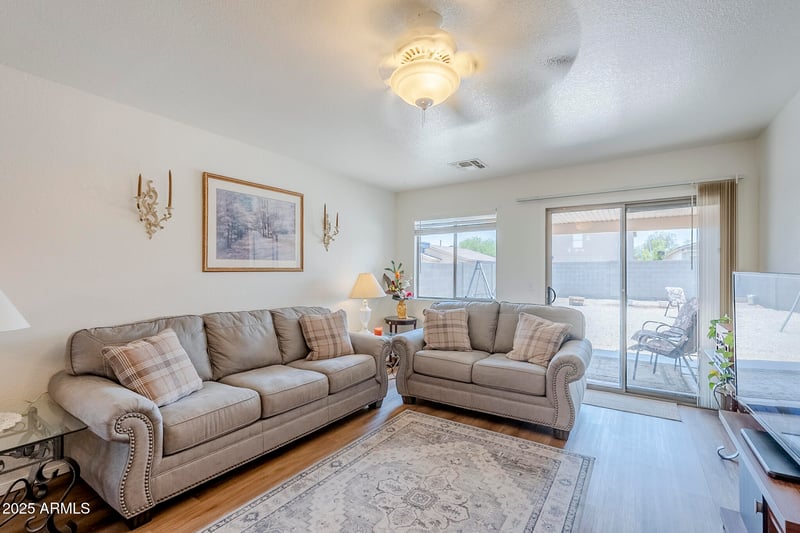 941 Desert Moon Trl, San Tan Valley, AZ 85143