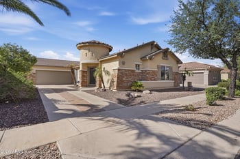 941 E Cherry Hills Dr, Chandler, AZ 85249