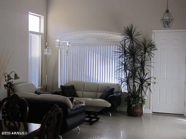 941 E Taurus Pl, Chandler, AZ 85249
