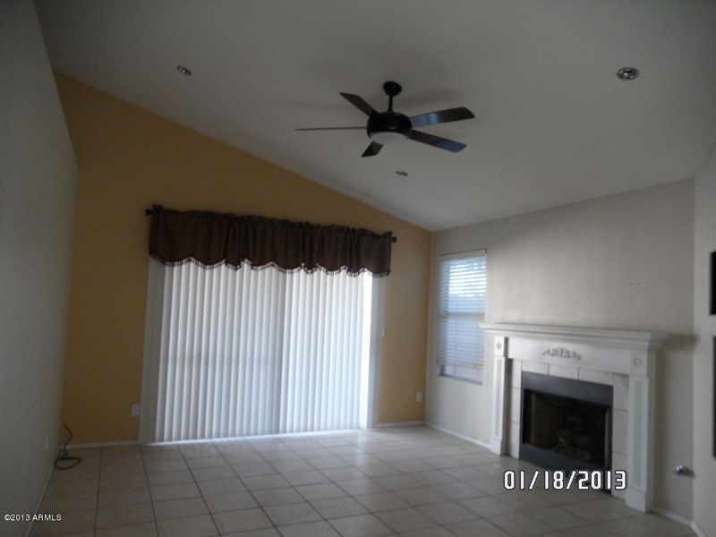 941 S Scallop Dr, Gilbert, AZ 85233