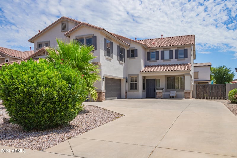 941 Dexter Way, San Tan Valley, AZ 85143