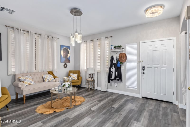 941 Dexter Way, San Tan Valley, AZ 85143