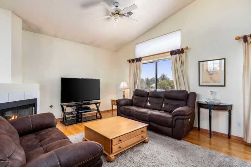941 W Leah Ln, Gilbert, AZ 85233