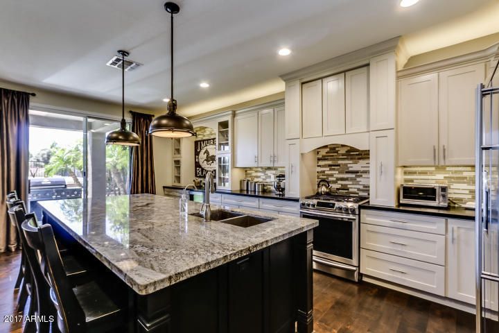 9411 E Kilarea Ave, Mesa, AZ 85209