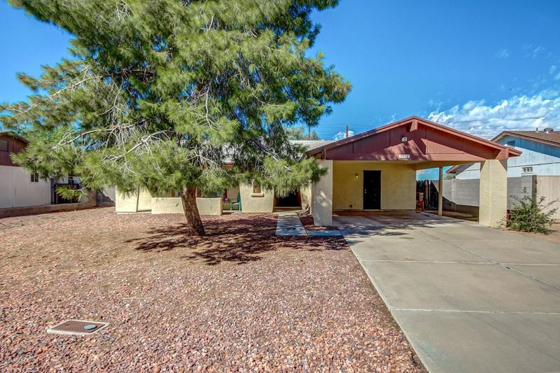 9412 N 74th Dr, Peoria, AZ 85345