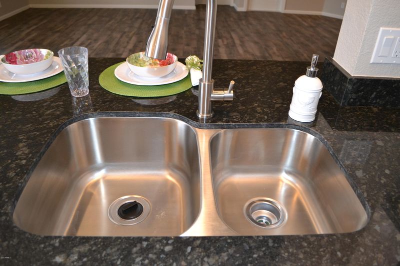 9413 E Ensenada St, Mesa, AZ 85207