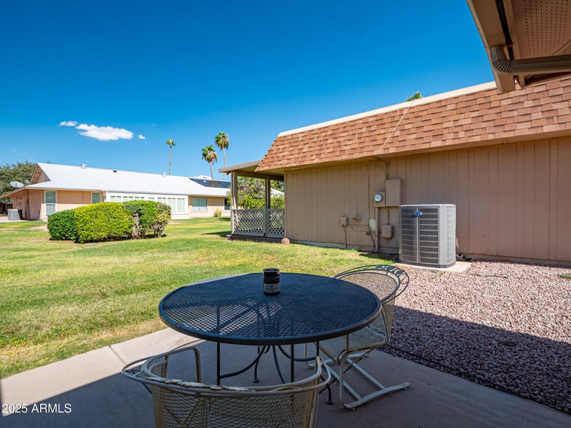 9414 Greenway Rd, Sun City, AZ 85351