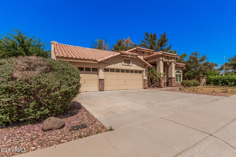 9414 La Rosa Dr, Tempe, AZ 85284