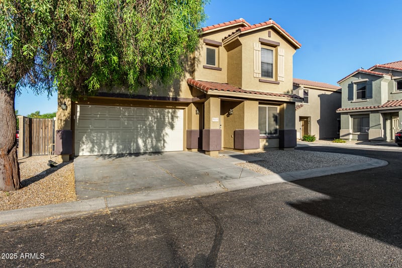 9415 Eaton Rd, Phoenix, AZ 85037