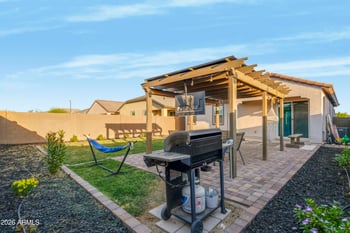 9416 Heatherbrae Dr, Phoenix, AZ 85037