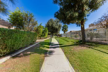 9417 Cedar Waxwing Dr, Sun Lakes, AZ 85248