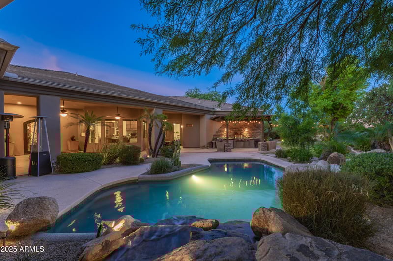 9417 Charter Oak Dr, Scottsdale, AZ 85260