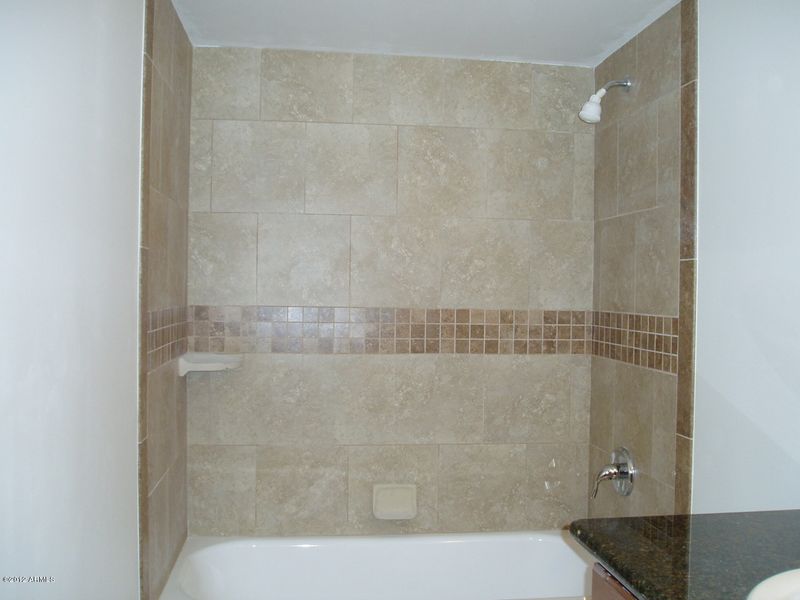 9417 N 53rd Dr, Glendale, AZ 85302