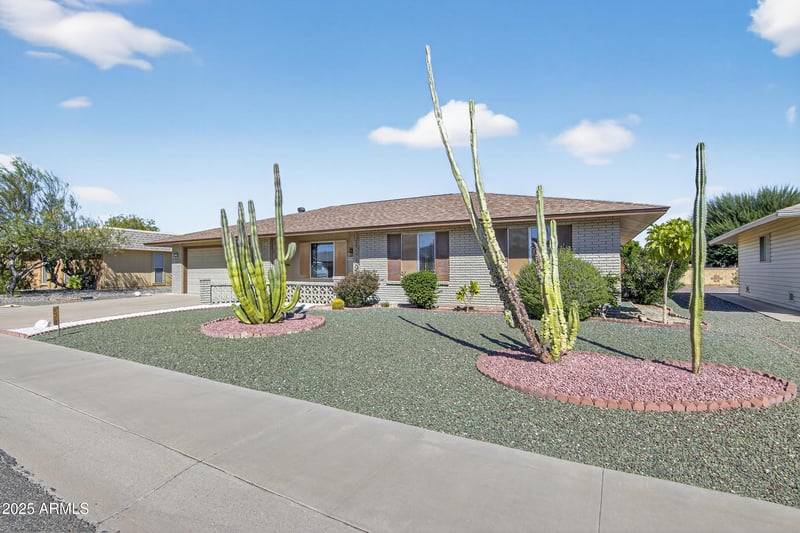 9418 Cedar Hill Cir, Sun City, AZ 85351