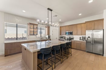 9418 Salter Dr, Peoria, AZ 85382