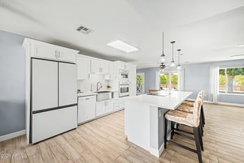 9418 Indian Hills Dr, Sun City, AZ 85351