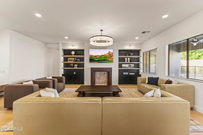 9418 W Salter Dr, Peoria, AZ 85382