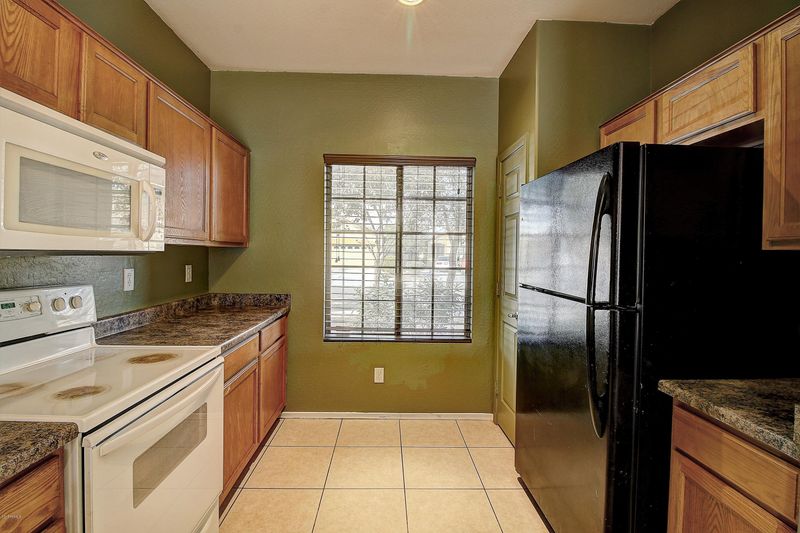 9419 W Odeum Ln, Tolleson, AZ 85353