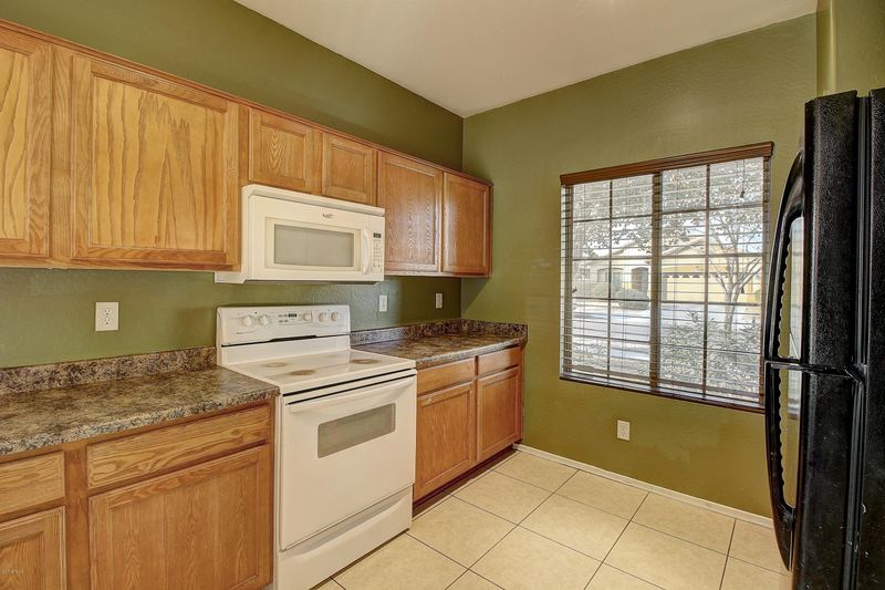 9419 W Odeum Ln, Tolleson, AZ 85353