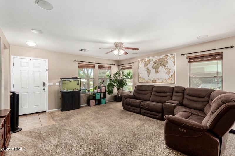942 Deerfield Ln, Gilbert, AZ 85296